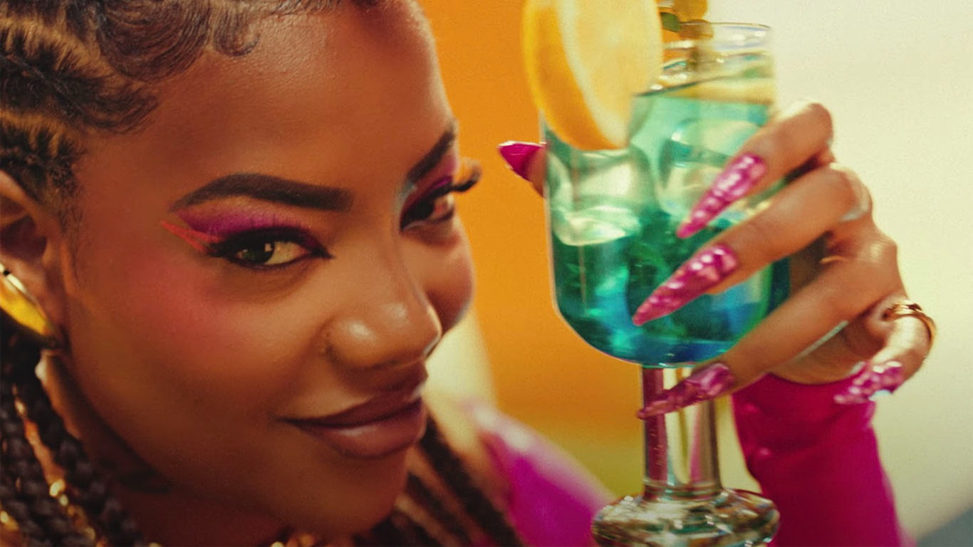 LUDMILLA, Mariah Angeliq, Topo La Maskara - Socadona (Feat. Mr Vegas)